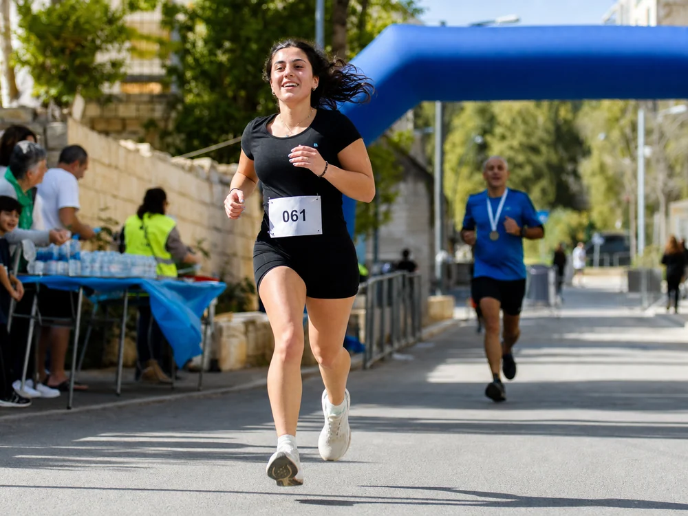 רגע אקשן מהמסלול.